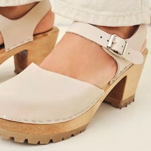Free People MIA Abby Clog Oatmeal